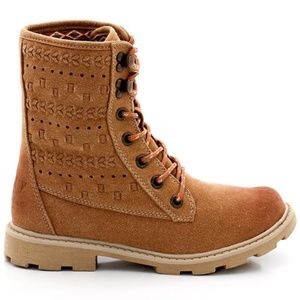 Roxy Tan Boots